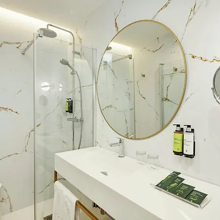 מלון Sercotel Hmo Martina גרנדה