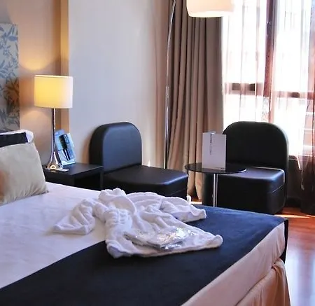 Sercotel Hmo Martina Отель