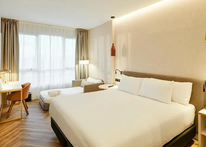 מלון Sercotel Hmo Martina 4*