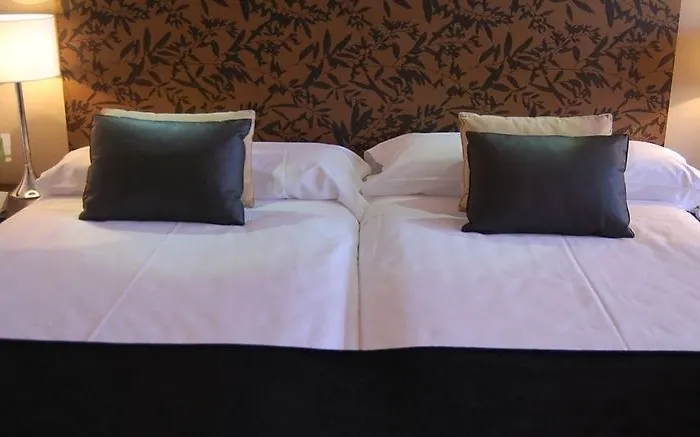 מלון Sercotel Hmo Martina 4*