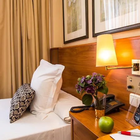 Leonardo Hotel Granada