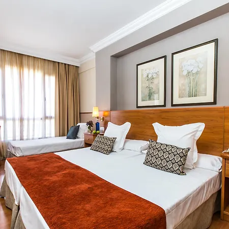 Leonardo Hotel Granada
