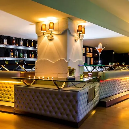 Leonardo Hotel Granada